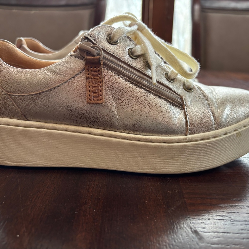 Born Women's Metallic Cream Sneakers - Picture 2 of 7